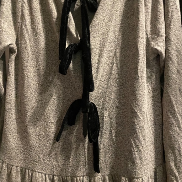 Clothes - Picture 14 of 16